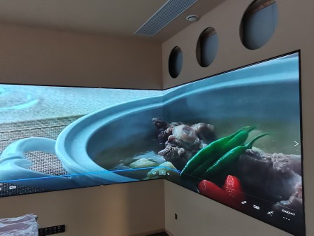 菱角湖室內(nèi)全彩P2.0安裝完畢   尺寸：4.48x1.28m  像素點：2240x640