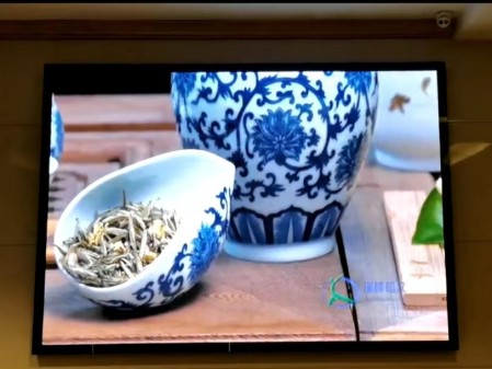 江夏***部隊BTQ018安裝調(diào)試完成   像素：1376x946，尺寸：2.56x1.76m