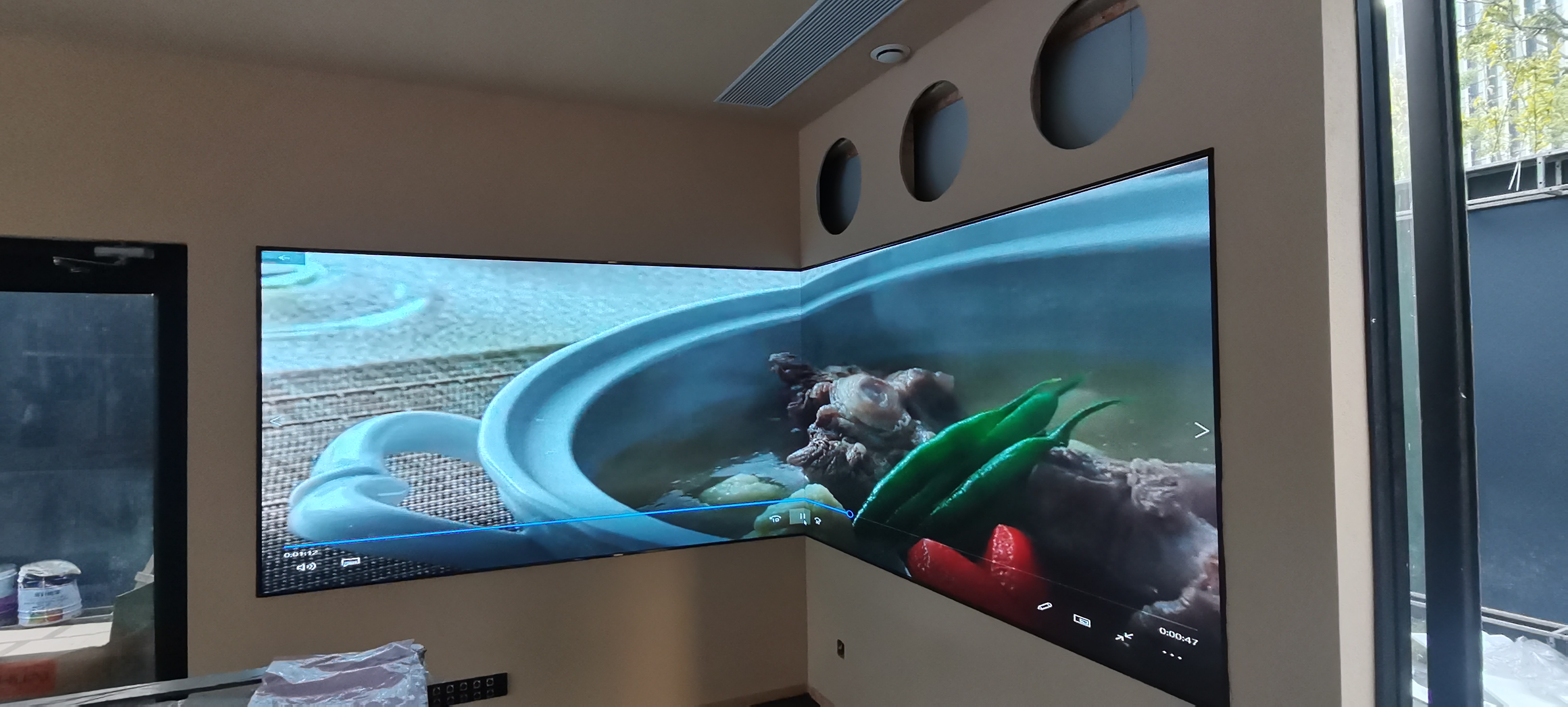 菱角湖室內(nèi)全彩P2.0安裝完畢   尺寸：4.48x1.28m  像素點(diǎn)：2240x640