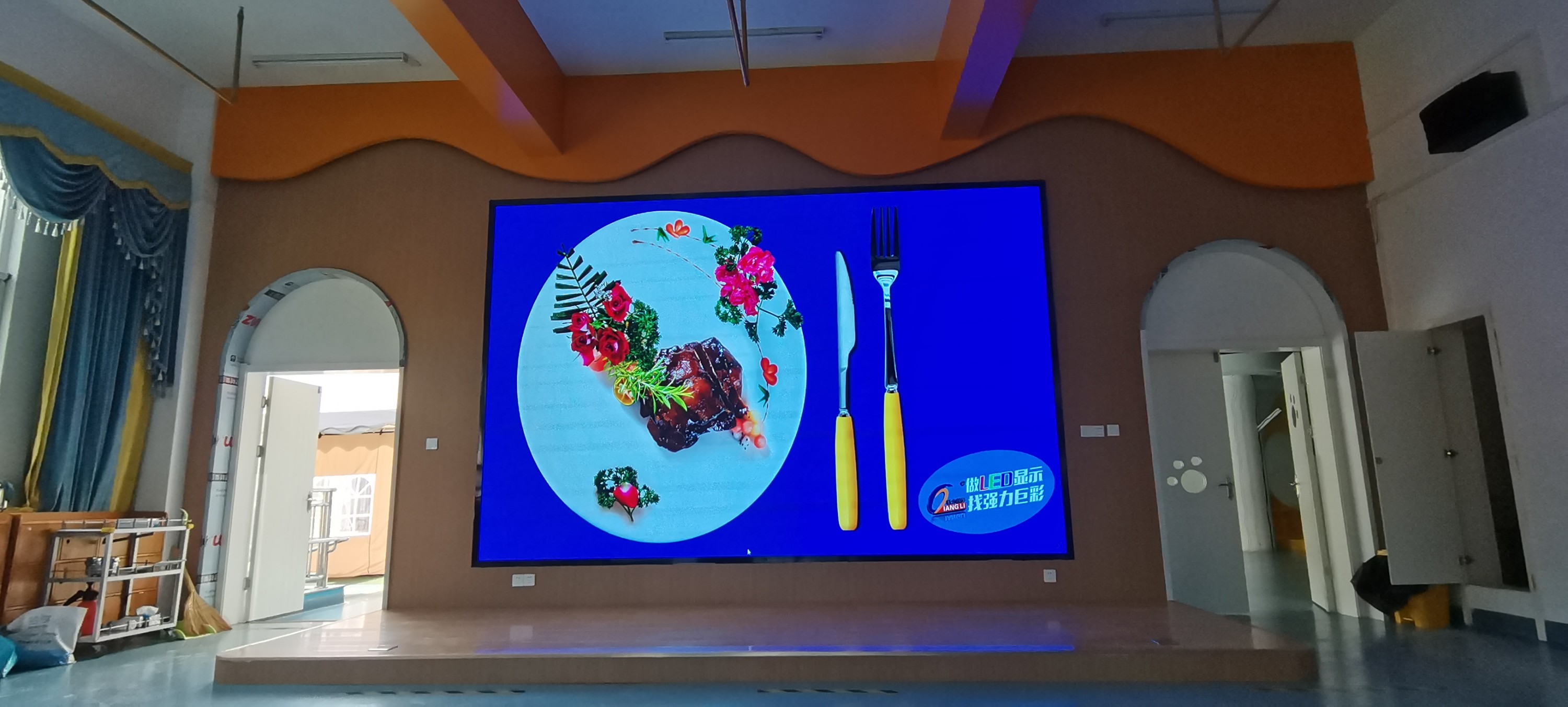 室內(nèi)全彩P2.5 室內(nèi)全彩P2.5