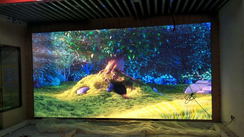 武漢市中國(guó)石油大廈-Q2.5全彩大屏